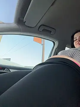 Snapshot of MiraReach chatting on November 2025 02:26:01 AM MiraReach online show from November 2025 02:26:01 AM