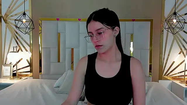 maddy jaclsonw online show from October 2025 01:12:02 PM
