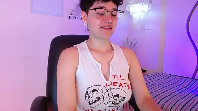 Snapshot of jeroharper chatting on September 2025 02:50:01 PM jeroharper online show from September 2025 02:50:01 PM