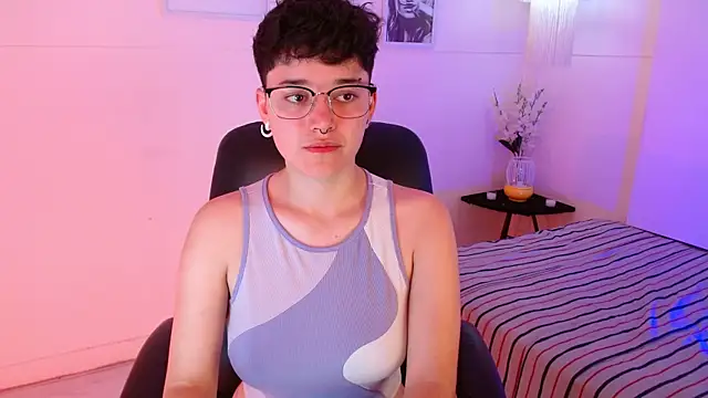 Snapshot of jeroharper chatting on September 2025 03:06:01 PM jeroharper online show from September 2025 03:06:01 PM