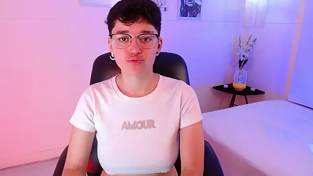 Snapshot of jeroharper chatting on October 2025 01:19:01 PM jeroharper online show from October 2025 01:19:01 PM