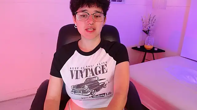 Snapshot of jeroharper chatting on November 2025 02:39:02 PM jeroharper online show from November 2025 02:39:02 PM