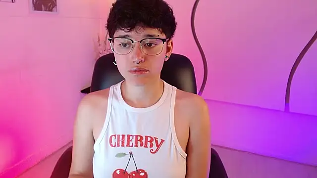 Snapshot of jeroharper chatting on December 2025 04:03:02 PM jeroharper online show from December 2025 04:03:02 PM