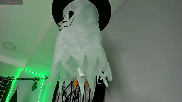 Snapshot of klariz09 chatting on October 2025 08:25:01 PM klariz09 online show from October 2025 08:25:01 PM