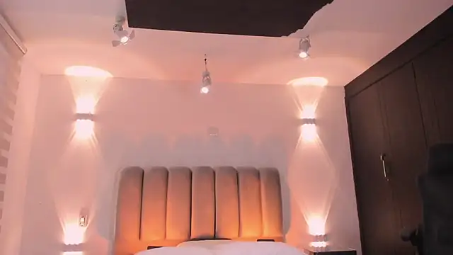 AlliceLover online show from September 2025 12:09:02 PM