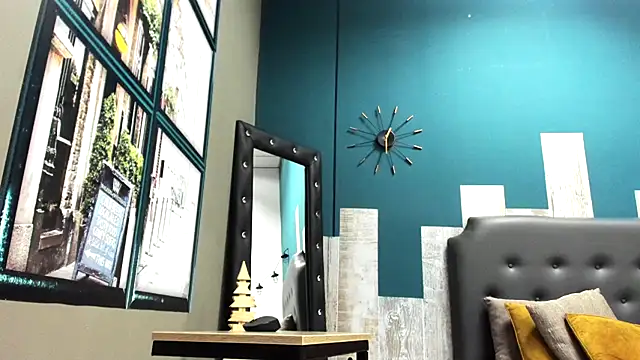 Ian1  online show from November 2025 11:21:02 AM