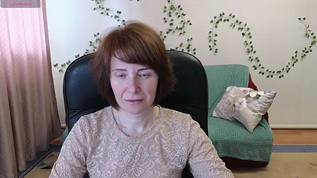 Snapshot of Lia_Tito chatting on May 2026 12:33:01 PM Lia Tito online show from May 2026 12:33:01 PM