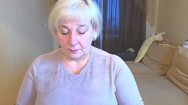 Snapshot of Milana_Milky chatting on February 2026 05:05:01 AM Milana Milky online show from February 2026 05:05:01 AM