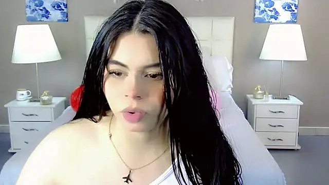 Snapshot of maddissonivanova chatting on September 2025 07:13:02 PM maddissonivanova online show from September 2025 07:13:02 PM