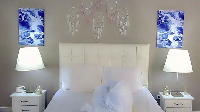 Snapshot of maddissonivanova chatting on September 2025 07:18:02 PM maddissonivanova online show from September 2025 07:18:02 PM