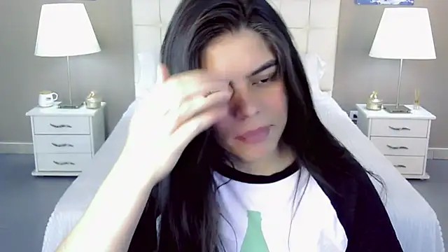 Snapshot of maddissonivanova chatting on October 2025 07:42:02 PM maddissonivanova online show from October 2025 07:42:02 PM