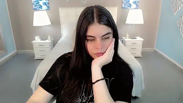 Snapshot of maddissonivanova chatting on October 2025 06:14:02 AM maddissonivanova online show from October 2025 06:14:02 AM