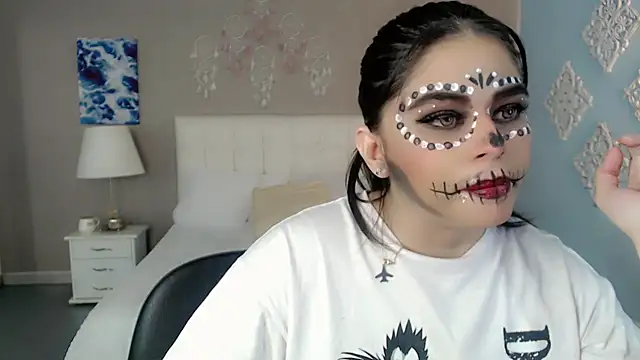 Snapshot of maddissonivanova chatting on October 2025 07:20:01 PM maddissonivanova online show from October 2025 07:20:01 PM