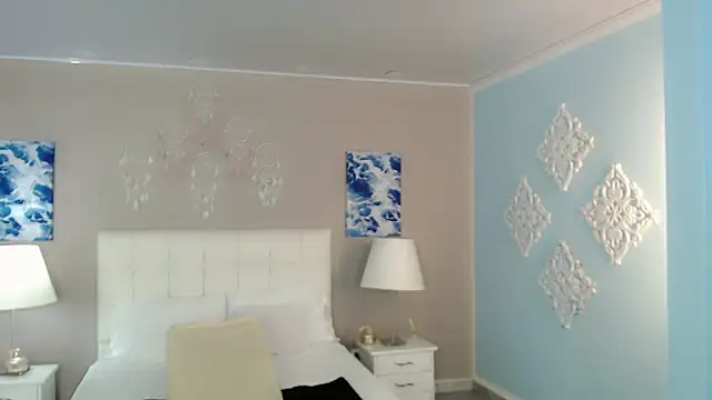 Snapshot of maddissonivanova chatting on October 2025 07:03:02 PM maddissonivanova online show from October 2025 07:03:02 PM