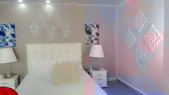 Snapshot of maddissonivanova chatting on October 2025 07:04:02 PM maddissonivanova online show from October 2025 07:04:02 PM