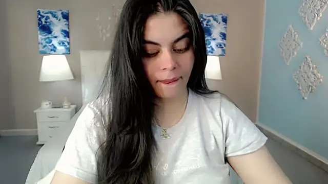 Snapshot of maddissonivanova chatting on November 2025 01:48:02 AM maddissonivanova online show from November 2025 01:48:02 AM