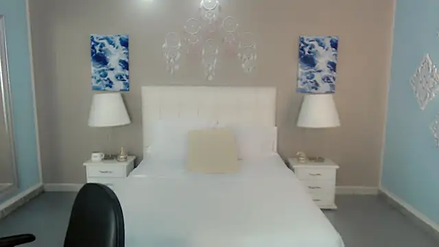 Snapshot of maddissonivanova chatting on November 2025 08:40:02 PM maddissonivanova online show from November 2025 08:40:02 PM