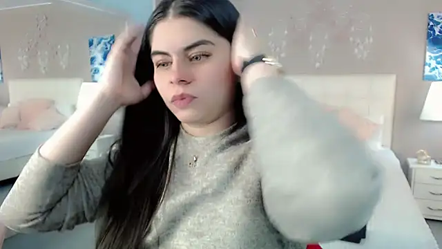 Snapshot of maddissonivanova chatting on November 2025 02:43:02 AM maddissonivanova online show from November 2025 02:43:02 AM