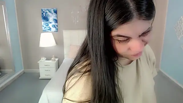 Snapshot of maddissonivanova chatting on November 2025 07:19:02 PM maddissonivanova online show from November 2025 07:19:02 PM