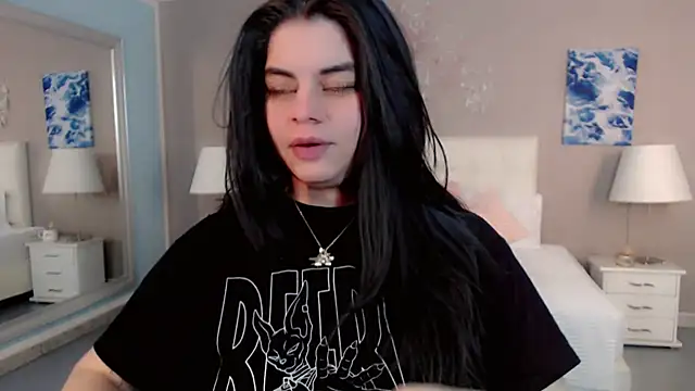 maddissonivanova online show from February 2026 06:51:02 PM