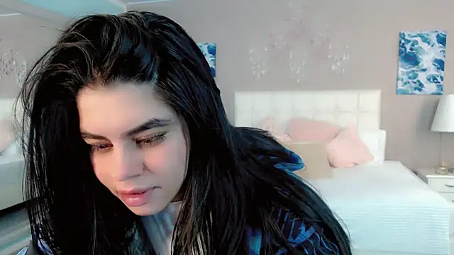 maddissonivanova online show from April 2026 07:08:01 PM