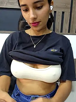 Lorena Mcfly online show from September 2025 01:22:01 PM