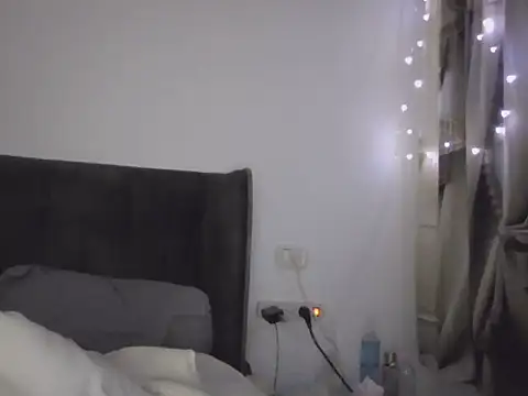 Snapshot of maayanlevi@xh chatting on March 2026 09:32:02 PM maayanlevixh online show from March 2026 09:32:02 PM