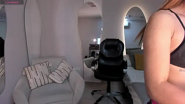 Snapshot of IbizaJacobs chatting on September 2025 12:06:01 PM IbizaJacobs online show from September 2025 12:06:01 PM