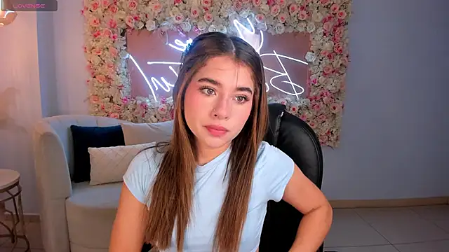 Snapshot of IbizaJacobs chatting on November 2025 12:48:01 PM IbizaJacobs online show from November 2025 12:48:01 PM