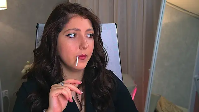 Snapshot of Mary_Miiller chatting on October 2025 09:39:02 AM Mary Miiller online show from October 2025 09:39:02 AM