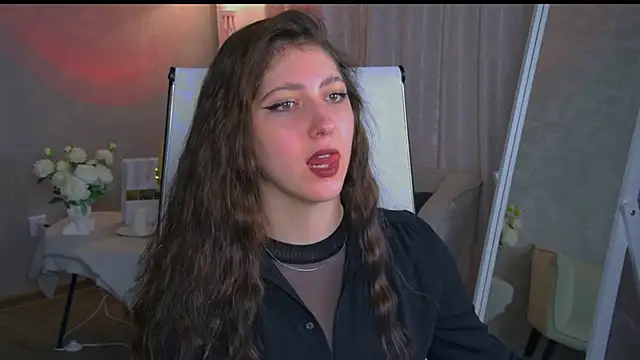 Snapshot of Mary_Miiller chatting on February 2026 06:43:02 AM Mary Miiller online show from February 2026 06:43:02 AM