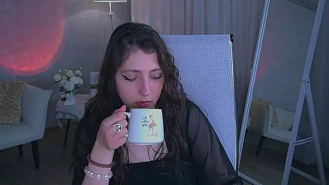 Snapshot of Mary_Miiller chatting on March 2026 06:39:01 AM Mary Miiller online show from March 2026 06:39:01 AM