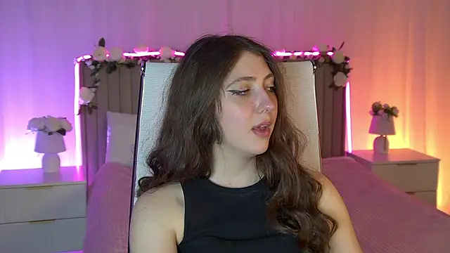 Snapshot of Mary_Miiller chatting on April 2026 01:41:01 PM Mary Miiller online show from April 2026 01:41:01 PM