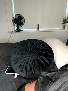 Snapshot of juicylucie chatting on October 2025 10:38:02 AM juicylucie online show from October 2025 10:38:02 AM