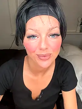 Snapshot of juicylucie chatting on October 2025 11:16:02 PM juicylucie online show from October 2025 11:16:02 PM