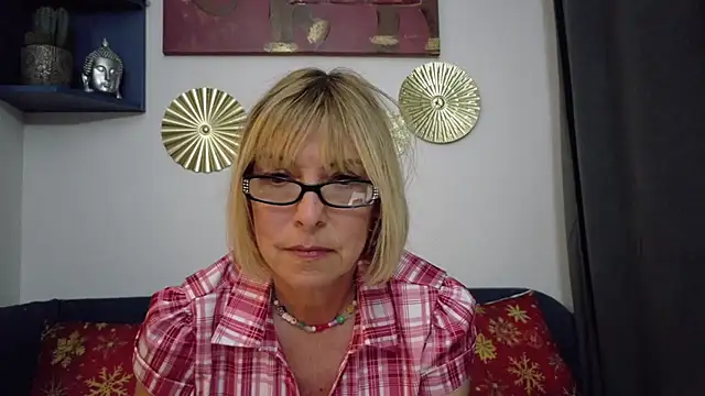 Snapshot of ClassyNAWTYBritMILF chatting on March 2026 11:37:01 PM ClassyNAWTYBritMILF online show from March 2026 11:37:01 PM
