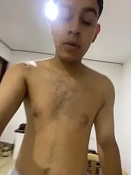 Snapshot of dominant_boy77 chatting on October 2025 01:20:01 PM dominant boy77 online show from October 2025 01:20:01 PM