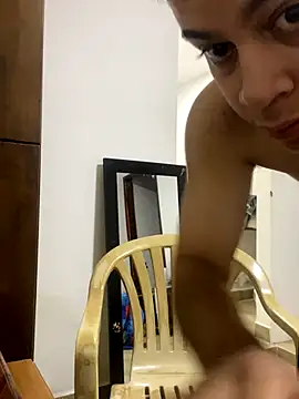 Snapshot of dominant_boy77 chatting on October 2025 12:41:02 PM dominant boy77 online show from October 2025 12:41:02 PM