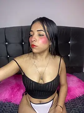 Snapshot of Rosa_25x chatting on November 2025 01:21:02 PM Rosa 25x online show from November 2025 01:21:02 PM