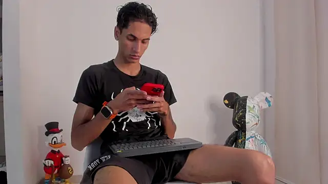 Snapshot of CamiiloRivera chatting on October 2025 10:33:01 AM CamiiloRivera online show from October 2025 10:33:01 AM