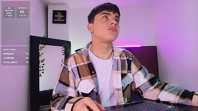 Snapshot of Lucass_love chatting on September 2025 01:43:02 PM Lucass love online show from September 2025 01:43:02 PM