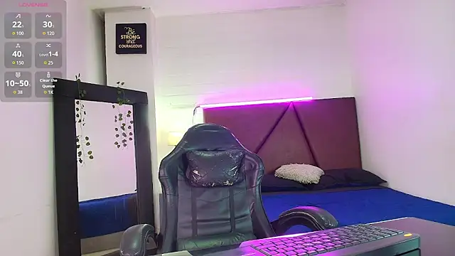 Snapshot of Lucass_love chatting on October 2025 06:06:01 PM Lucass love online show from October 2025 06:06:01 PM