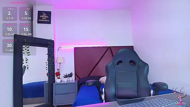 Snapshot of Lucass_love chatting on October 2025 04:46:01 PM Lucass love online show from October 2025 04:46:01 PM