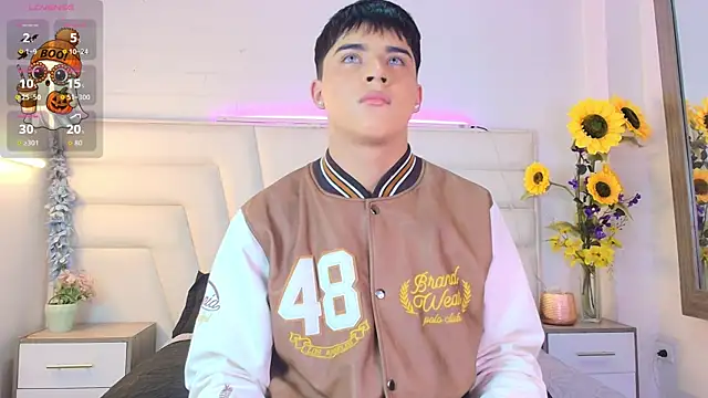 Snapshot of Lucass_love chatting on November 2025 04:07:02 PM Lucass love online show from November 2025 04:07:02 PM