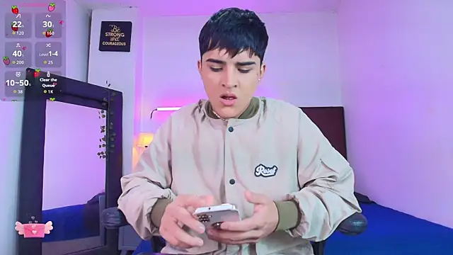 Snapshot of Lucass_love chatting on November 2025 04:28:01 PM Lucass love online show from November 2025 04:28:01 PM