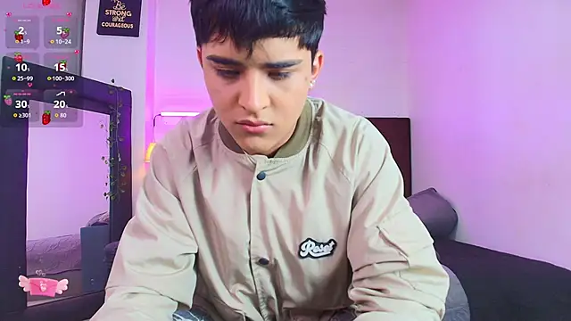 Snapshot of Lucass_love chatting on November 2025 04:19:02 PM Lucass love online show from November 2025 04:19:02 PM