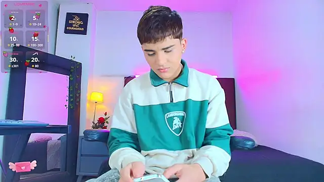 Snapshot of Lucass_love chatting on December 2025 01:38:02 PM Lucass love online show from December 2025 01:38:02 PM