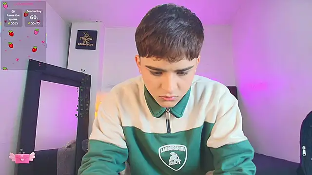 Snapshot of Lucass_love chatting on December 2025 01:26:01 PM Lucass love online show from December 2025 01:26:01 PM