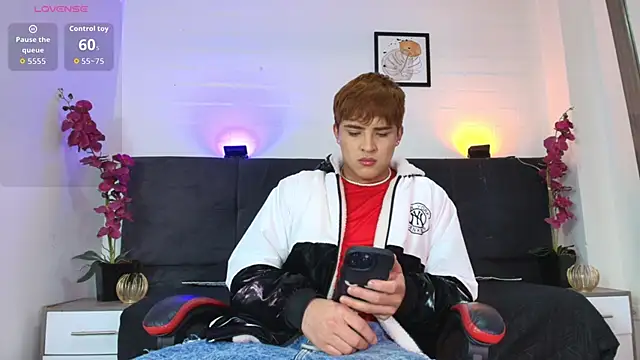 Snapshot of Lucass_love chatting on June 2026 05:15:02 PM Lucass love online show from June 2026 05:15:02 PM