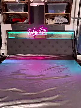 Snapshot of Shy_Ivy chatting on October 2025 06:51:02 PM Shy Ivy online show from October 2025 06:51:02 PM